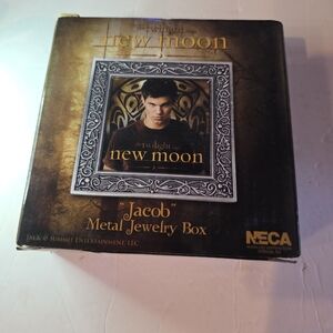 NECA New Moon Jacob Metal Jewelry Box - Gold and Black